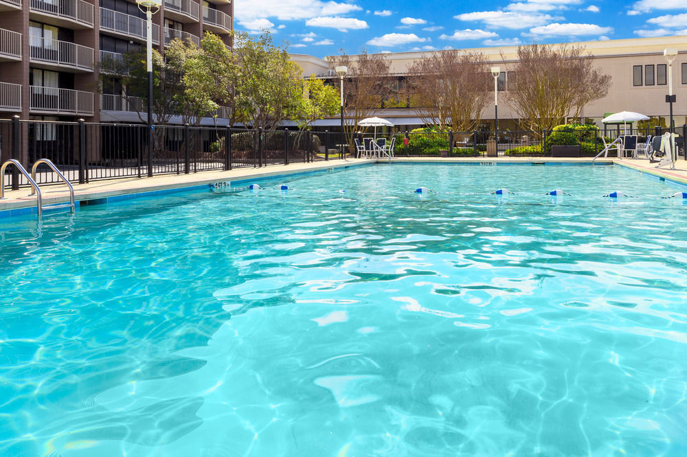 Baymont By Wyndham Fayetteville Fort Bragg Area Exterior photo